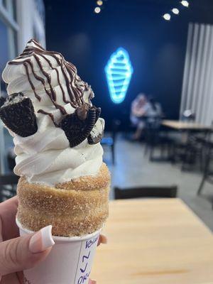 Regular cinnamon cone with Nutella innards and toppings