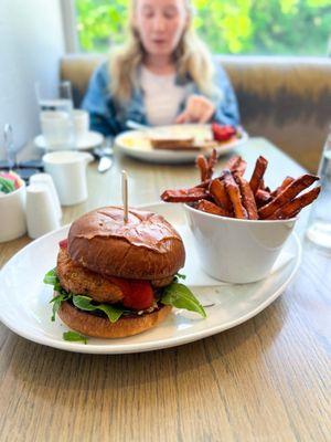 GRILLED VEGETABLE BURGER