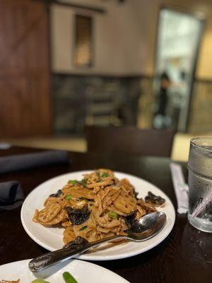 Shredded pork with lotus root