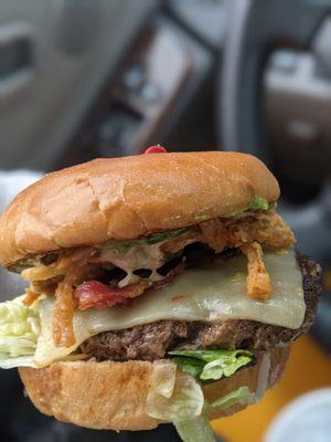 Tex-mex haystack burger