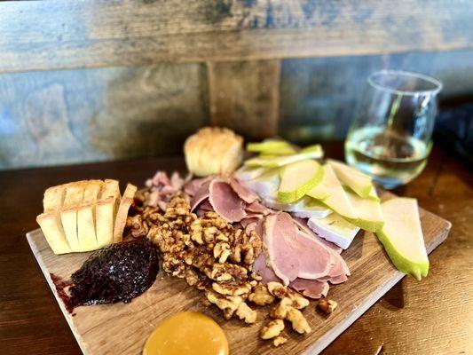 Cannon Beach Smokehouse and Charcuterie