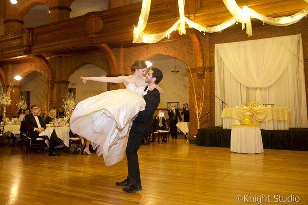 Our couple performs a beautiful lift as part of their First Dance choreography.