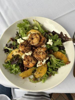 Peach special salad with shrimp