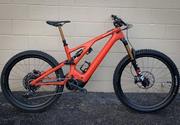 Levo bikes at Ridgeline Bike & Ski