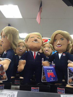 Get yer presidential candidate dolls here!!