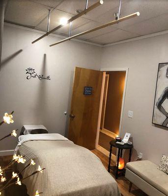 TruEssance Esthetics & Massage studio