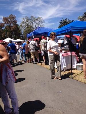 Plenty of chili vendors