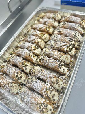 HOUSE MADE CANNOLI