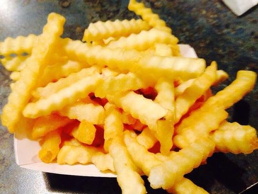 Gem's lil boat o'crinkle-cut fries: pipin' hot, crispy/soft, golden gemz!