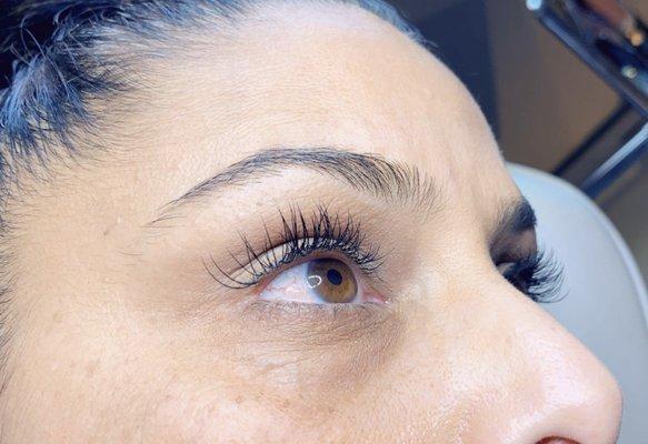 Beautiful classic lash