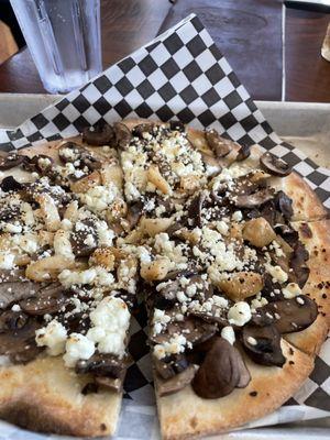 Mushroom Garlic Goat cheese pizza