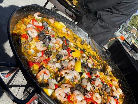 Traditional paella