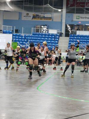 Warrin' wrecking dolls VIP jammer of the year Brittany Smears