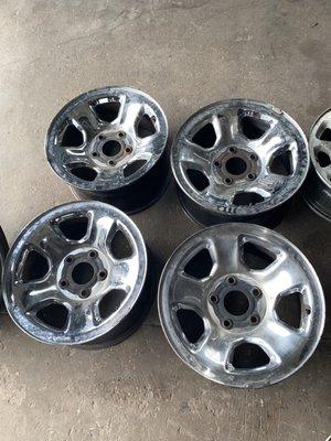 Used wheels 17s  /Ram 2005