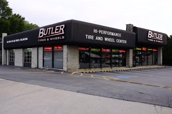 Convenient parking at Butler Tires and Wheels - Buckhead / Atlanta