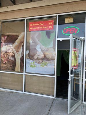 Shop front of No. 1 Relaxing Space Massage