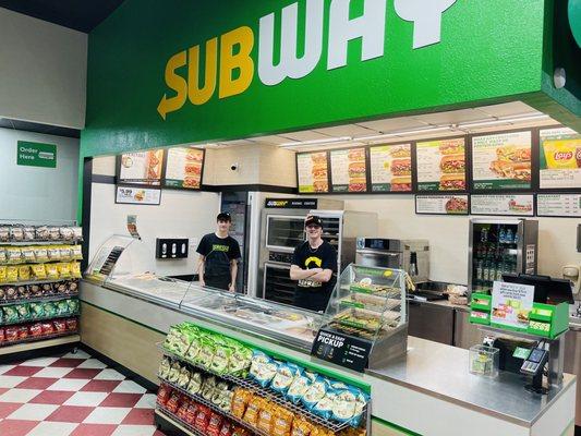 Delicious Subway Sandwiches , salads, wraps and pizza!