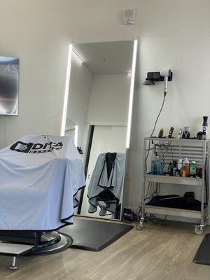 Barber station