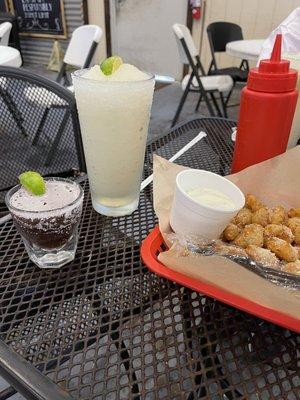 Margarita, cheese bites, and Purple Gecko