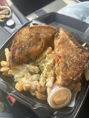 Grilled cheese lobster w fries