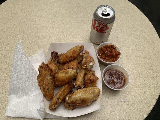 Wings (7 for $5, I asked for 14 for $10 and he did it). Condiments are free