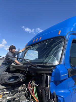 Freightliner windshield replacement Glass Monkey 208-320-6650