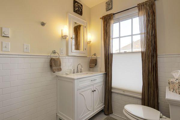 Portofino Guest Room Bathroom Vanity