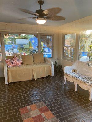 Sunroom lounge