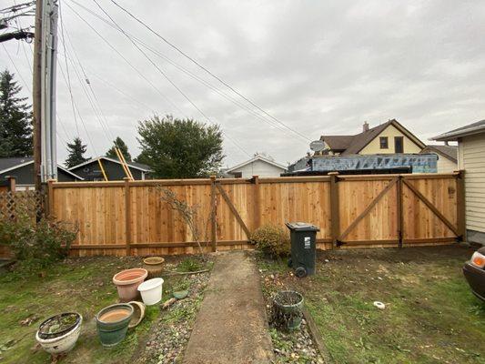 Estate cedar fence & double driveway gate