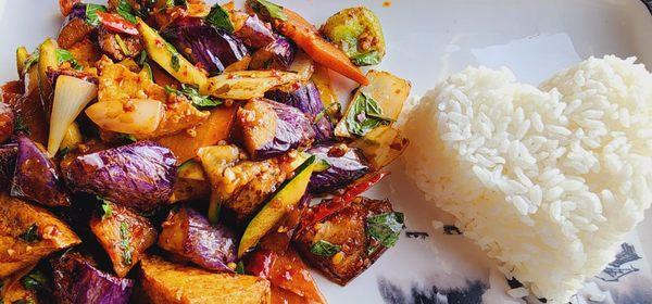 Basil eggplant with crispy tofu - spicy