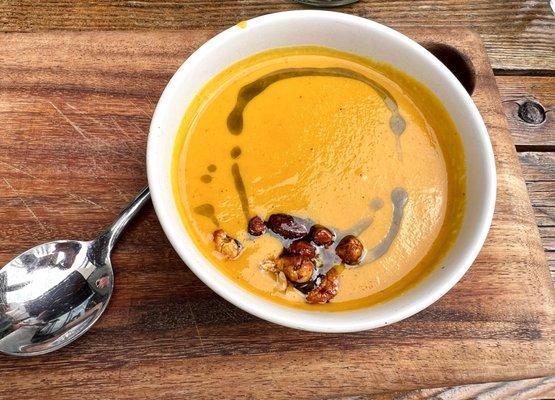 Carrot, turmeric bisque!