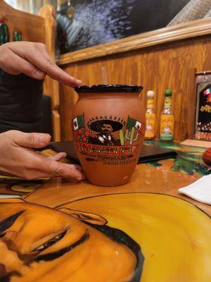 Want authentic Mexican food with a festive atmosphere, eat here! Try the large horchata, green aguachile, and Molcajete estillo Mazatlan.