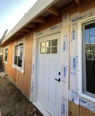 480 Sq Ft ADU in Woodland Hills, CA
Framing 
Window Installation 
Door installation