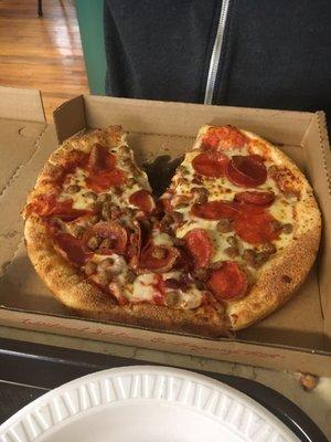 10" pizza with sausage and pepperoni