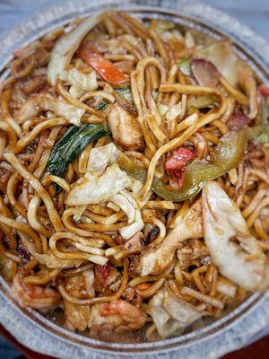 Lucky's Lo Mein (large)