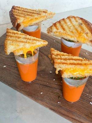 Grilled Cheese Tomato Soup Shooters Hor D'ourves