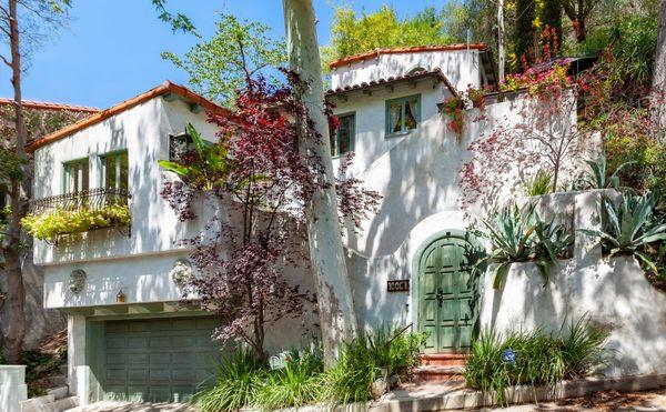 SOLD - Fabulous Beverly Hills Post office location. Charming 2 bedroom 2 bathroom .Contact me for assistance.