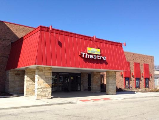 Outside picture of the Meadowview Theatre