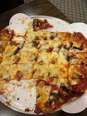 Carbone's Pizzeria - Forest Lake