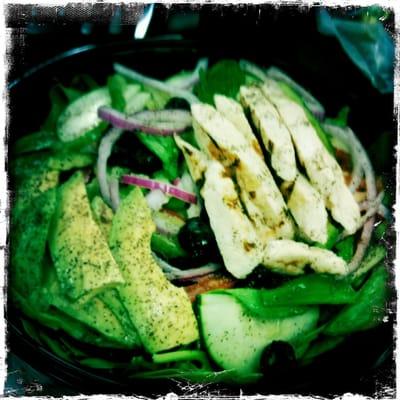 Spinach with grilled chicken and avo salad