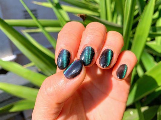 Galaxy metal sheen #LT'sNails #manicure #gelnails Love how it looks in the sun!