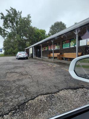 CLOSED ON MONDAYS- THEY NEED TO UPDATE HOURS. I DROVE 12 MILES TO THIS MIDDLE OF NOWHERE RESTAURANT.