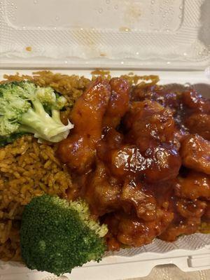 General salad chicken with steamed broccoli and fried rice