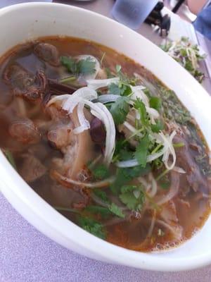 Bun bo hue