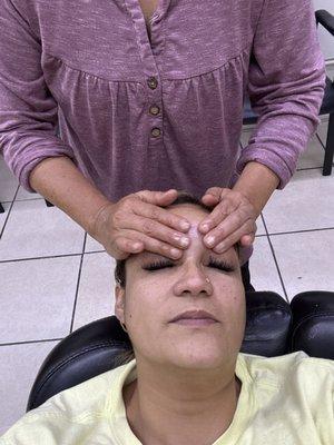 Amazing Eyebrow Threading And Waxing