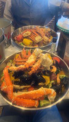 Combo #6 with King Crab and black mussels