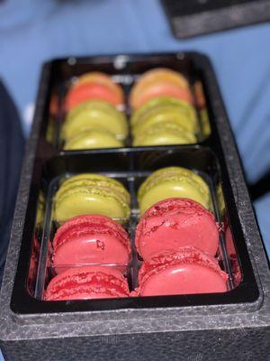 Box Traditional Macarons