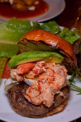 10 oz. Big Lobster Buns Burger