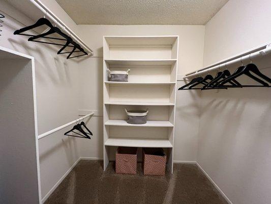 1 Bed 1 Bath Over Sized Closet