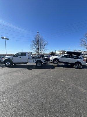 Car getting dropped off at the mechanic